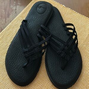 WOMENS SANUK SANDALS